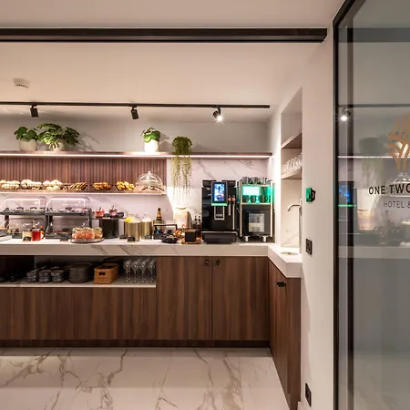 One Two Four - & Hotel 4*