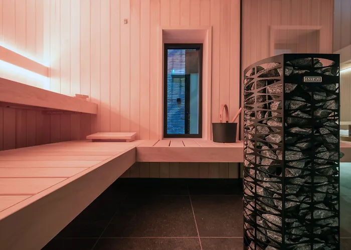 One Two Four - & Hotel