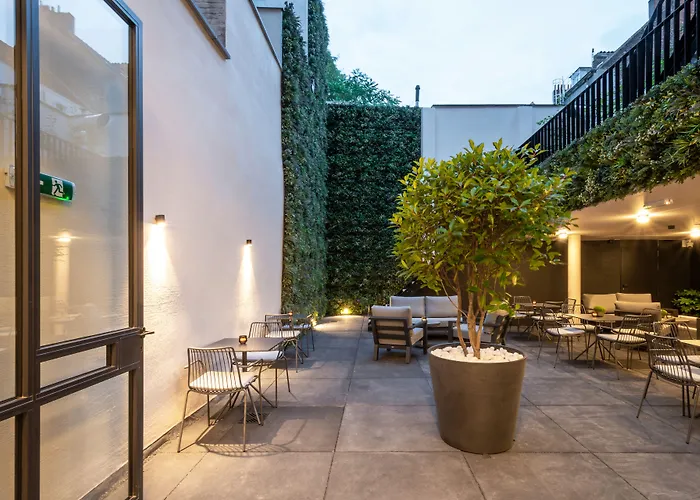 Hotel One Two Four - & 4*