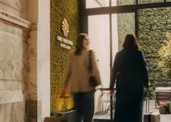 One Two Four - & 4* Ghent