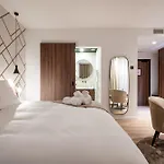 Hotel One Two Four - & 4*