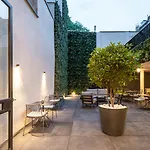 Hotel One Two Four - & 4*