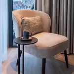 One Two Four - & Hotel 4*