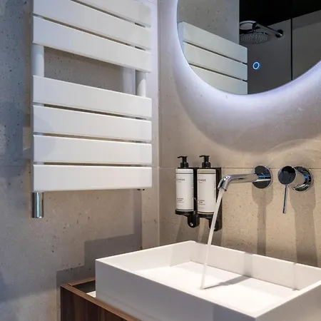One Two Four - & Hotell Gent