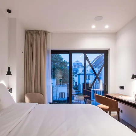 Hotel One Two Four - & 4*