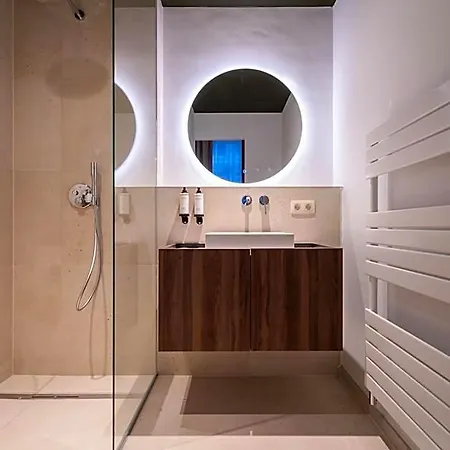 Hotel One Two Four - &