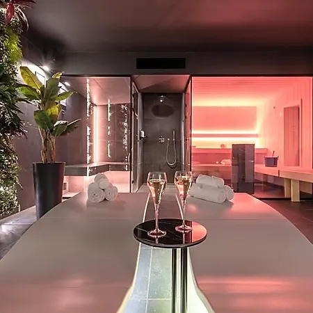 One Two Four - & Hotel Gante