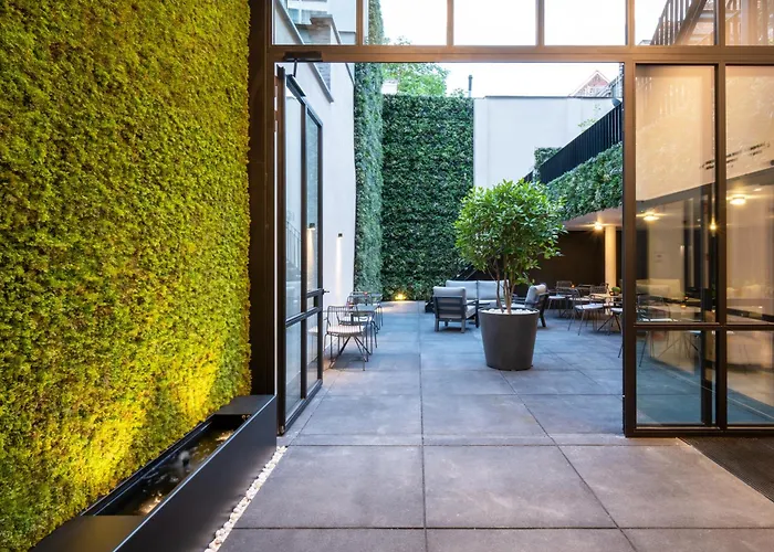 호텔 One Two Four - & 헨트