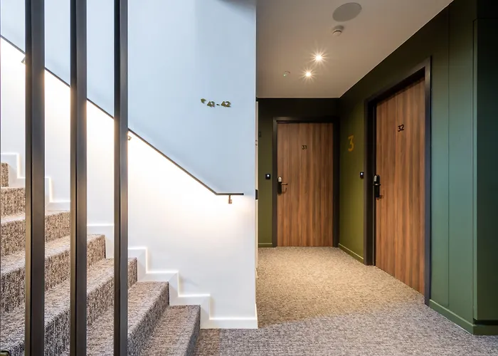 One Two Four - & Hotel 4*