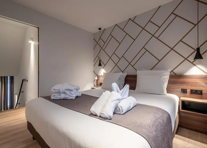 Hotel One Two Four - &