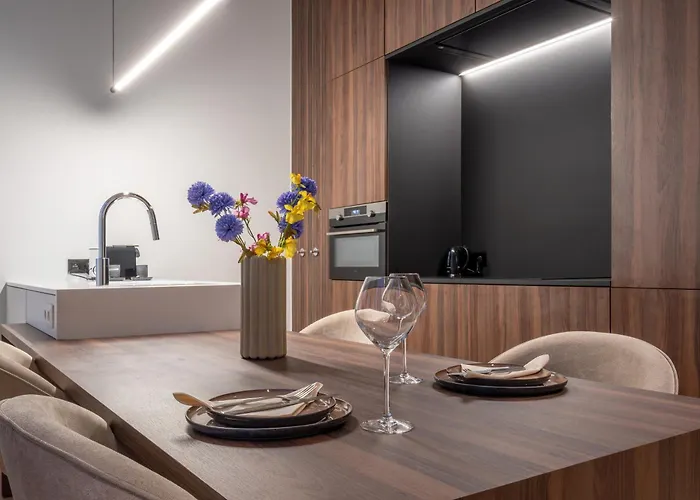 One Two Four - & 4* Ghent