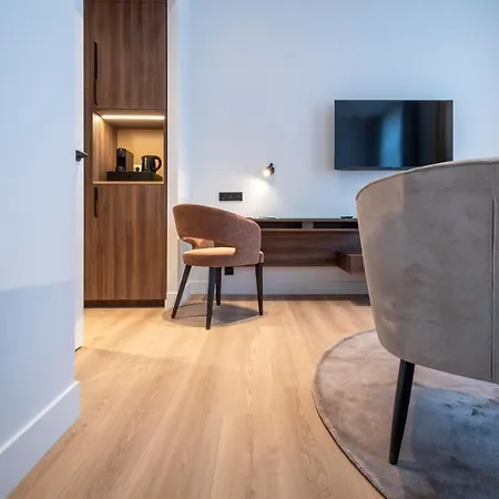 One Two Four - & Gand