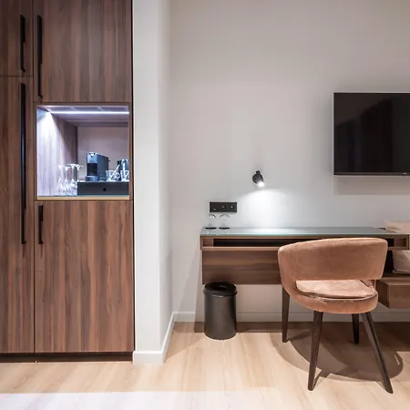 One Two Four - & Hotel Gand